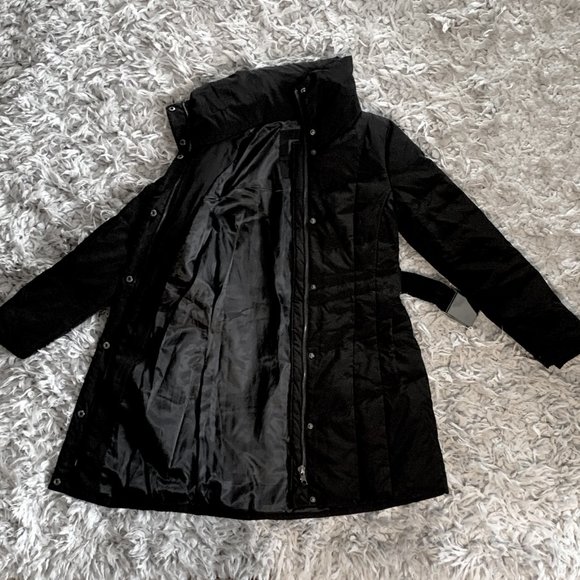 Zara Jackets & Blazers - Zara Stylish Black Fitted Puffer Coat with Belt
